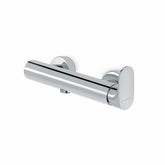 Mitigeur de lavabo avec garniture de vidage 1”1/4. Tuyaux d'alimentation électrique F 3/8”.